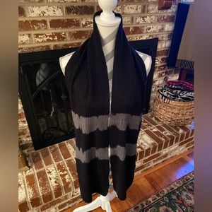 Simply Vera Wang Black/Grey Warm Scarf!! 🎁 Free Gift Wrapping 🎁 NWOT